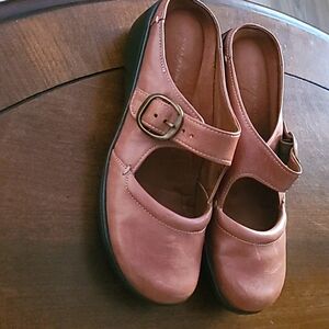 Easy Spirit Daegan women's shoes